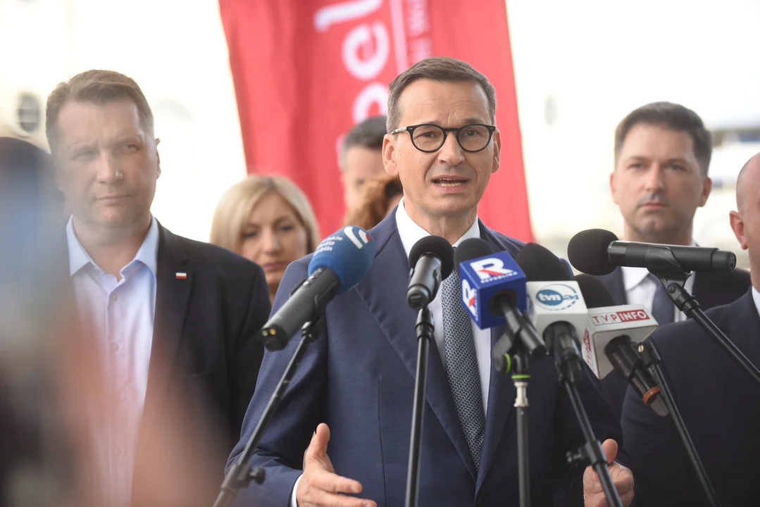 Wizyta byłego premiera Mateusza Morawieckiego na Dworcu Lublin [ZDJĘCIA] - Zdjęcie główne