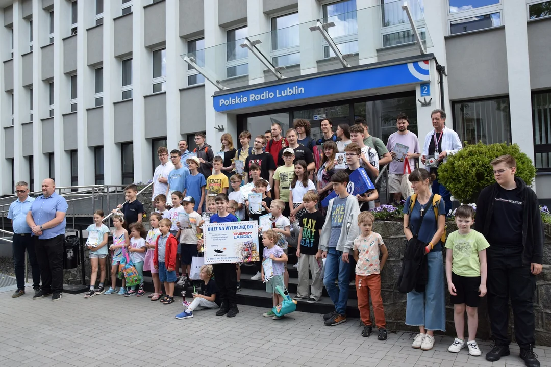 Lubartowscy szachiści na turnieju w Lublinie. Szachowy Dzień dziecka w Studiu im. Budki Suflera w Radio Lublin (zdjęcia) - Zdjęcie główne