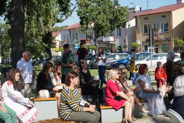 Narodowe Czytanie, Skwer Miejski w Opolu Lub.