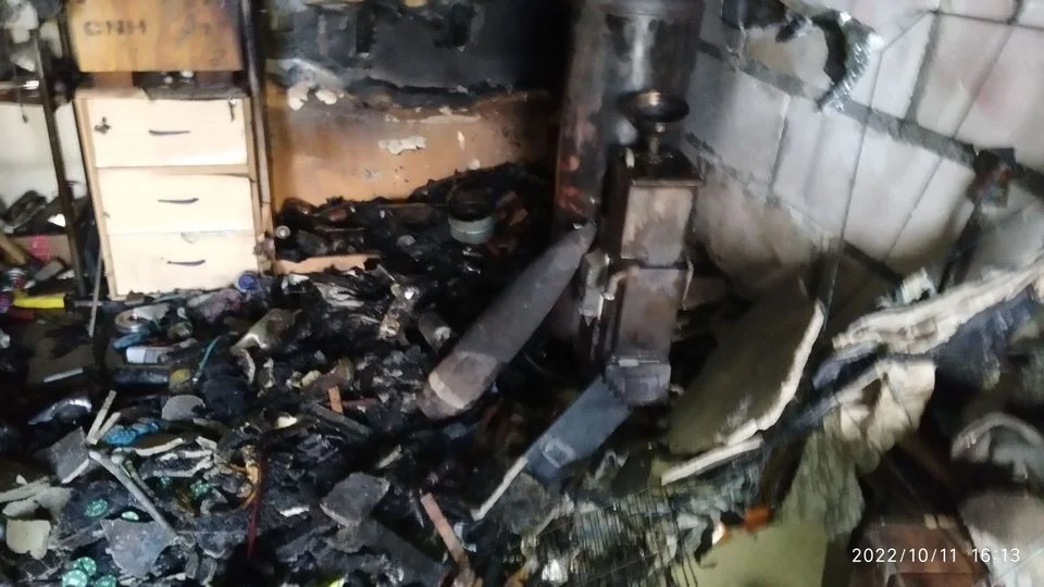 Wybuch w garażu przy ul. Szaniawskiego w Lubartowie. W środku pocisk? (zdjęcia) - Zdjęcie główne