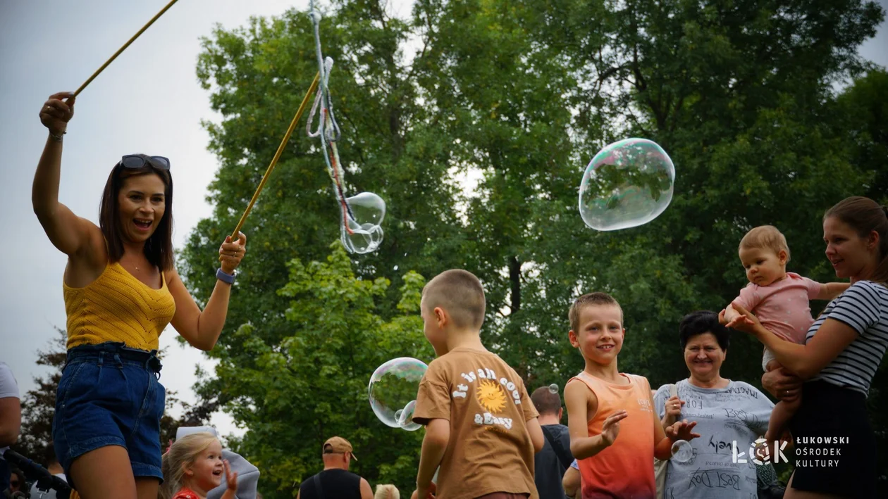 Festiwal Balonów, Baniek Mydlanych i Kolorów w Parku Miejskim w Łukowie