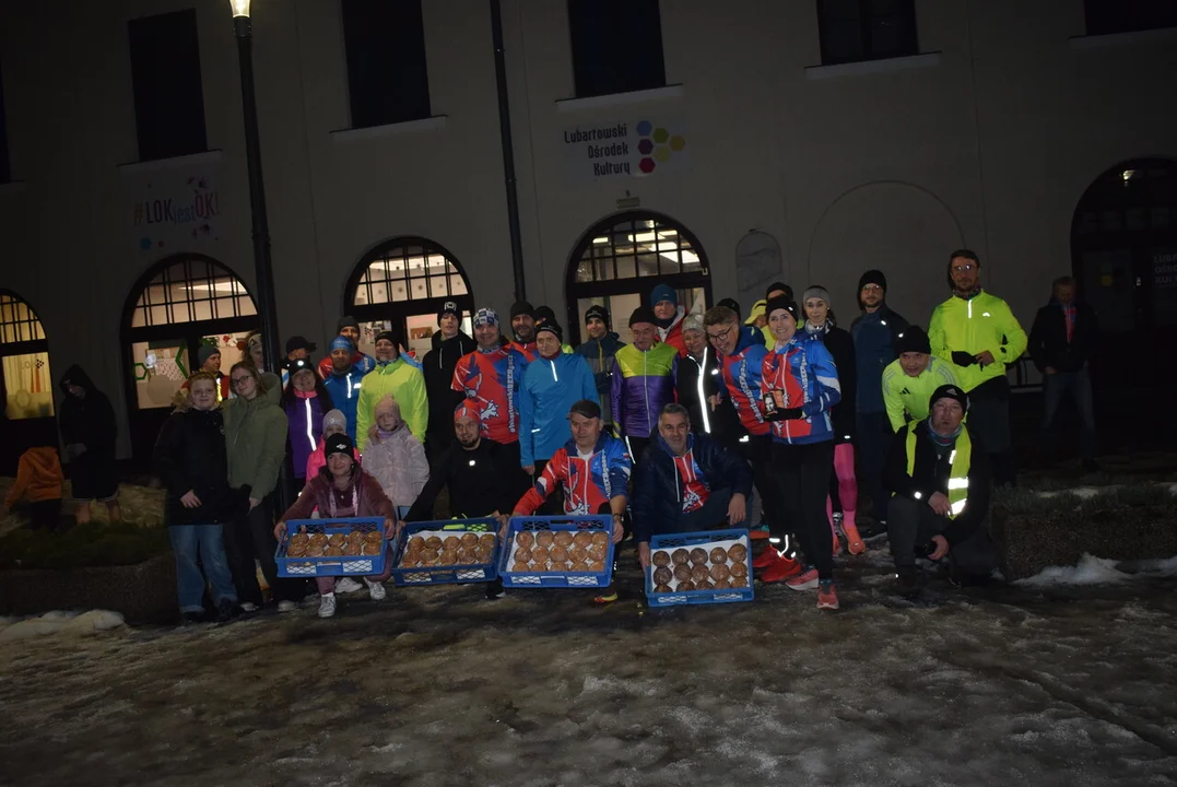 Pobiegli po pączka i zdrowie dla Beaty (zdjęcia) - Zdjęcie główne