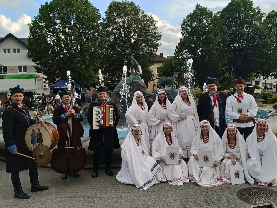 Józefowskie Spotkania Kapel już za nami – muzyka i tradycja na rynku (foto) - Zdjęcie główne