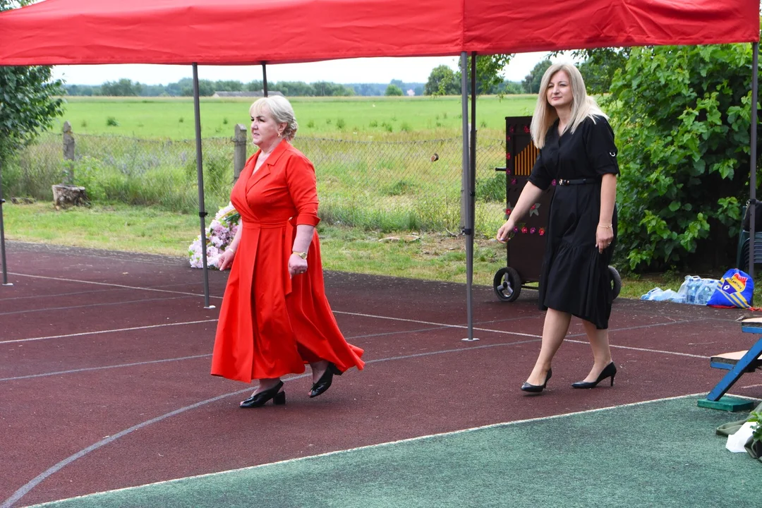 Szkoła Podstawowa w Radoryżu Kościelnym ma nowego patrona. To znany pisarz