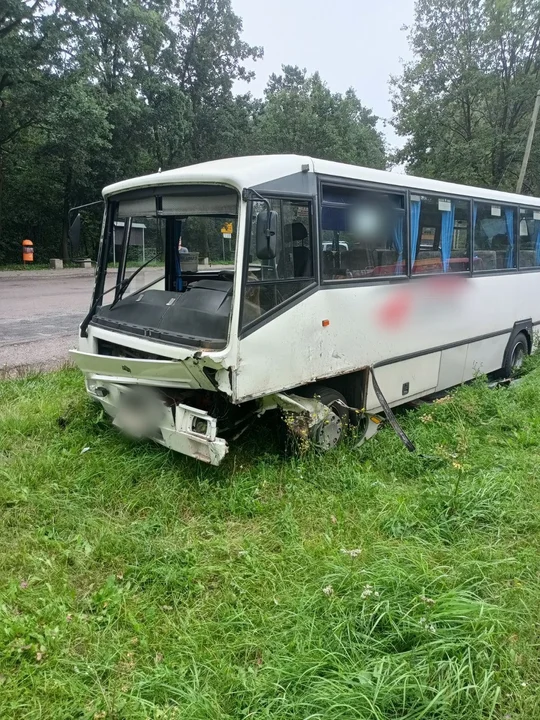 Powiat lubartowski: Pięć samochodów zderzyło się w Wandzinie. Policja podała wstępne ustalenia