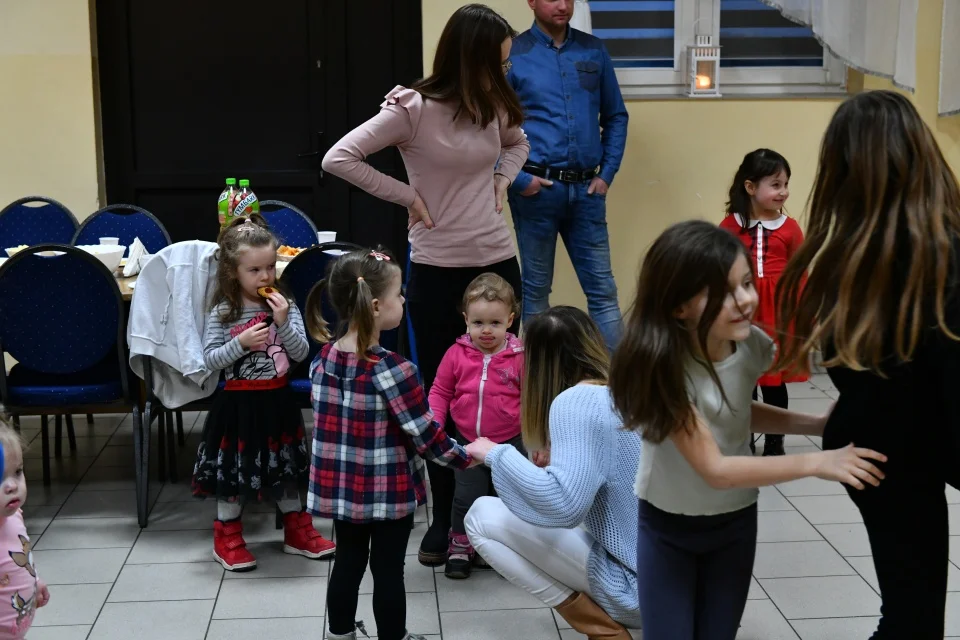 Zabawa choinkowa w Jeziorach (zdjęcia).