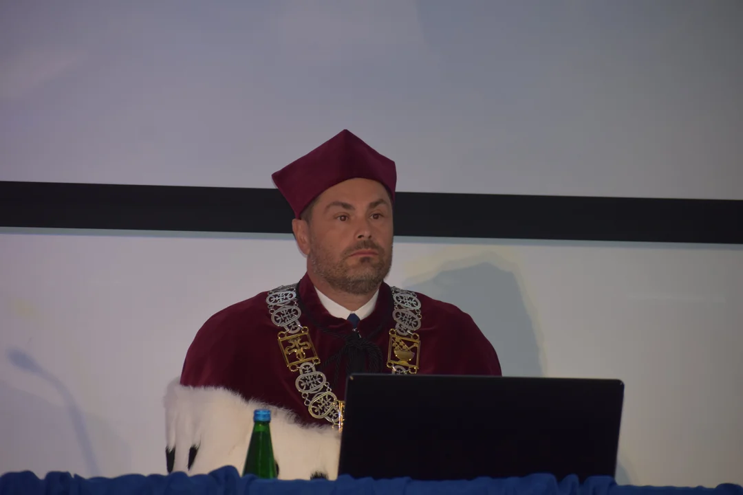 Uniwersytet Medyczny w Lublinie zaczyna rok. Rektor: "Mamy rekordową rekrutację"