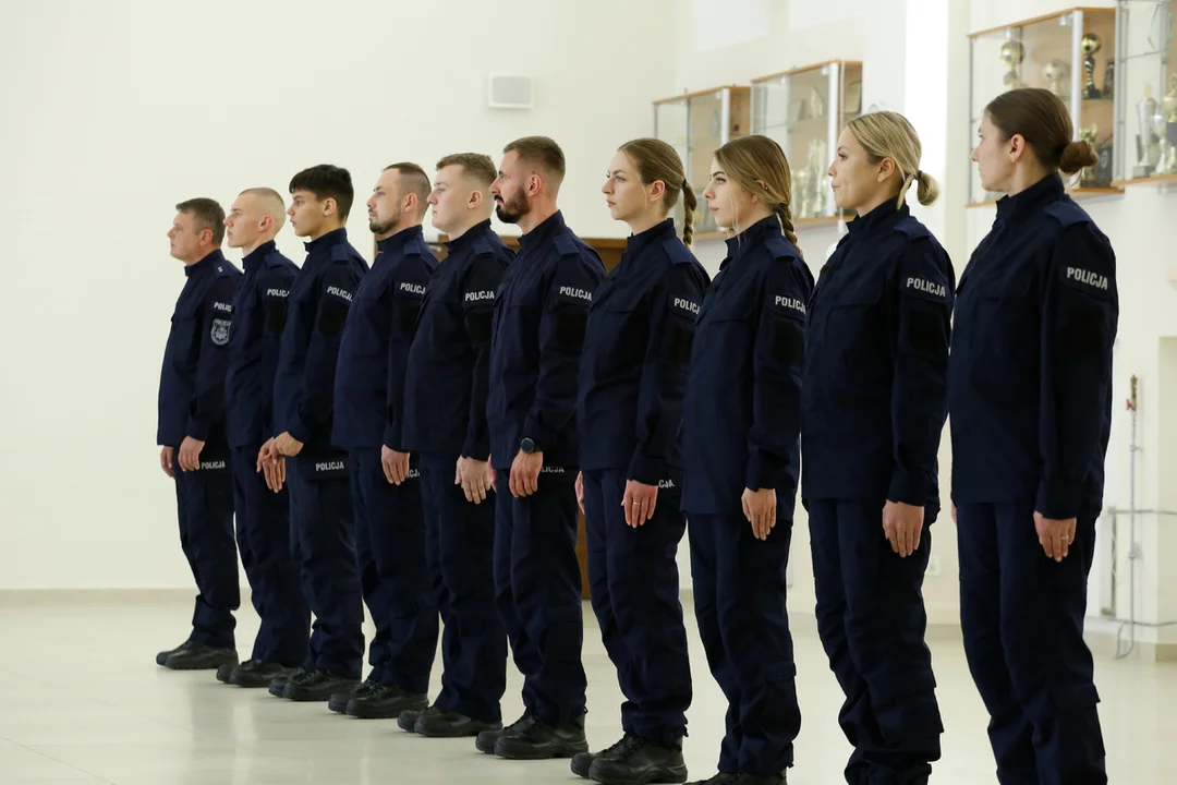 Nowi policjanci w lubelskim garnizonie. Złożyli już uroczyste ślubowanie