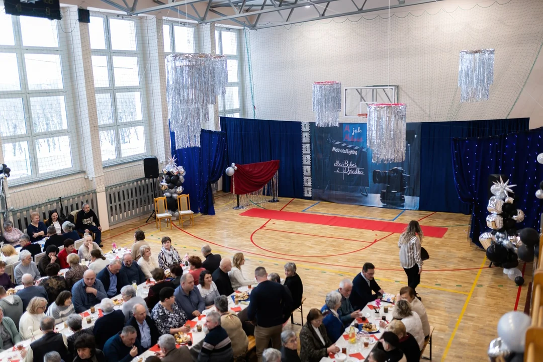 „M jak Miłość” w Kępie Celejowskiej. Wzruszająca gala dla Babć i Dziadków