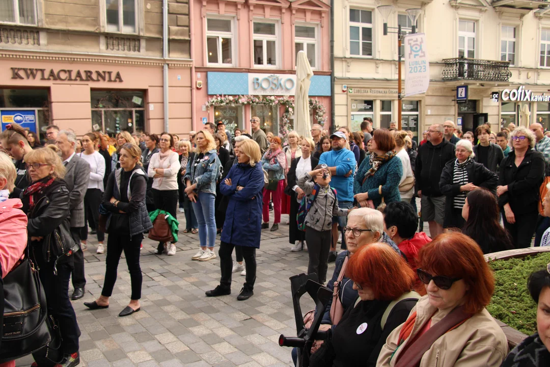 "Ani jednej więcej". Protest w Lublinie po śmierci ciężarnej Doroty