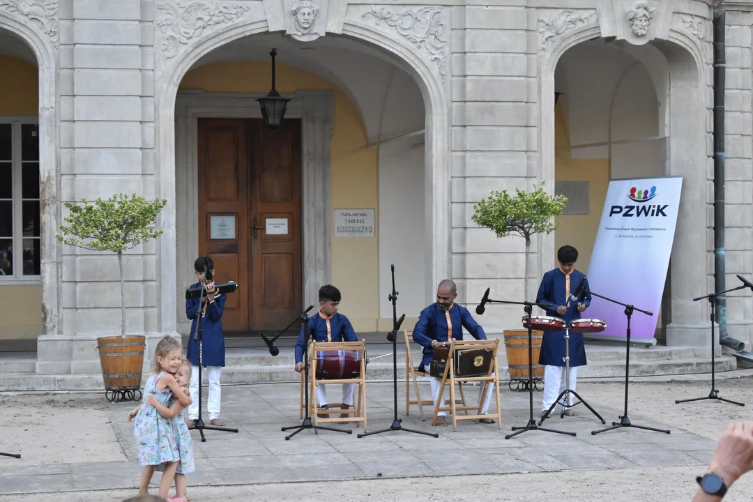 Za nami 3 dzień Międzynarodowego Festiwalu Folklorystycznego. Zobacz fotorelację prosto ze Skweru Niepodległości