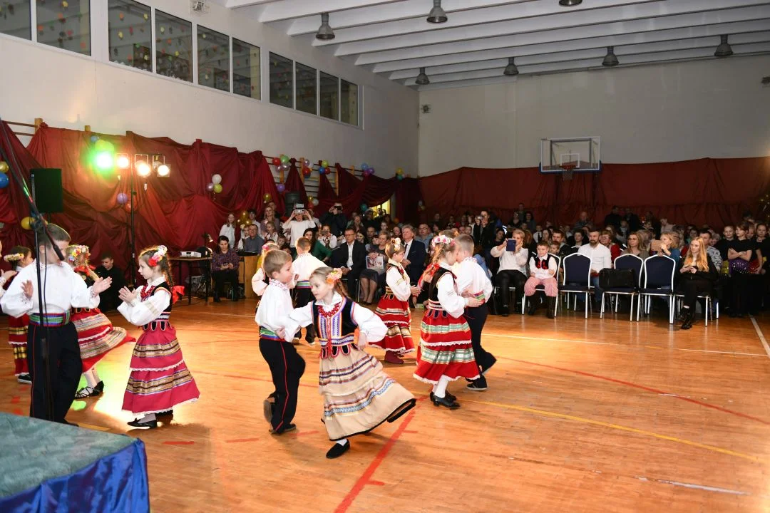 Koncert i występy artystyczne dla Marysi