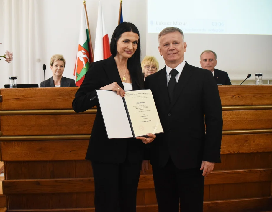 Radni miejscy złożyli ślubowanie. Otrzymali też zaświadczenia [ZDJĘCIA] - Zdjęcie główne