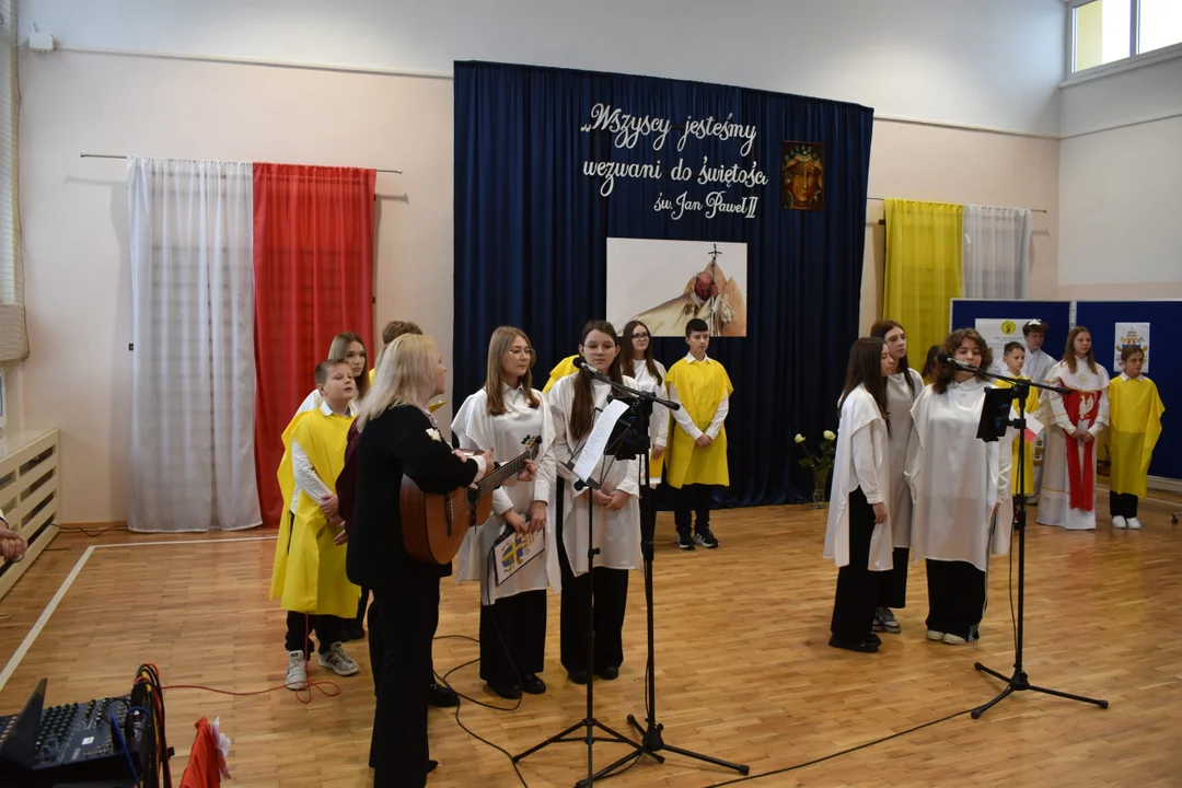 Spotkanie szkół noszących imię Jana Pawła II w Łaskarzewie