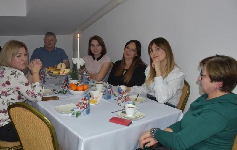 Setka gości na Mikołajkach w bibliotece w Krzywdzie (ZDJĘCIA). Udane spotkanie mieszkańców