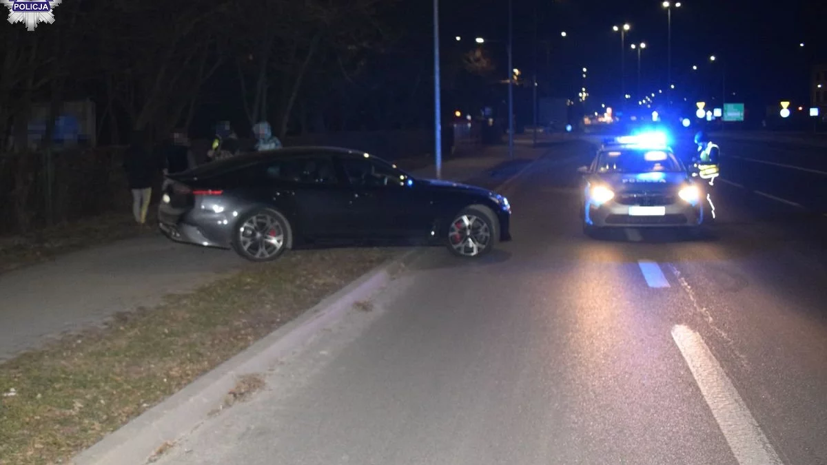 Mieszkaniec Ziemi Biłgorajskiej dał popis w Zamościu. Zrobił to na oczach policjantów (foto) - Zdjęcie główne