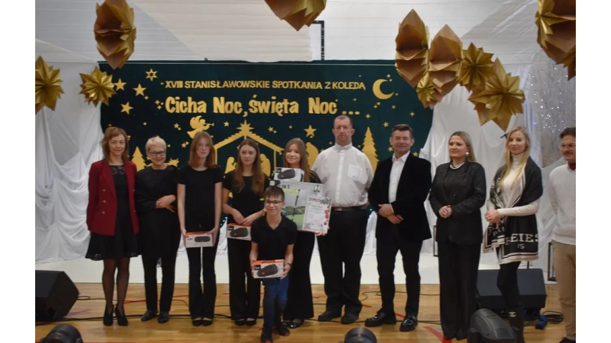 Oni kolędowali z Zenkiem Martyniukiem (foto/lista uczestników) - Zdjęcie główne