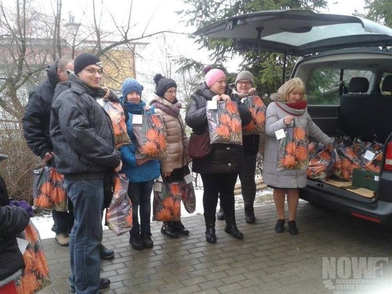 Otrzymali paczki świąteczne - Zdjęcie główne