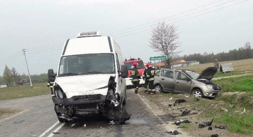 Zderzyły się dwa pojazdy - Zdjęcie główne