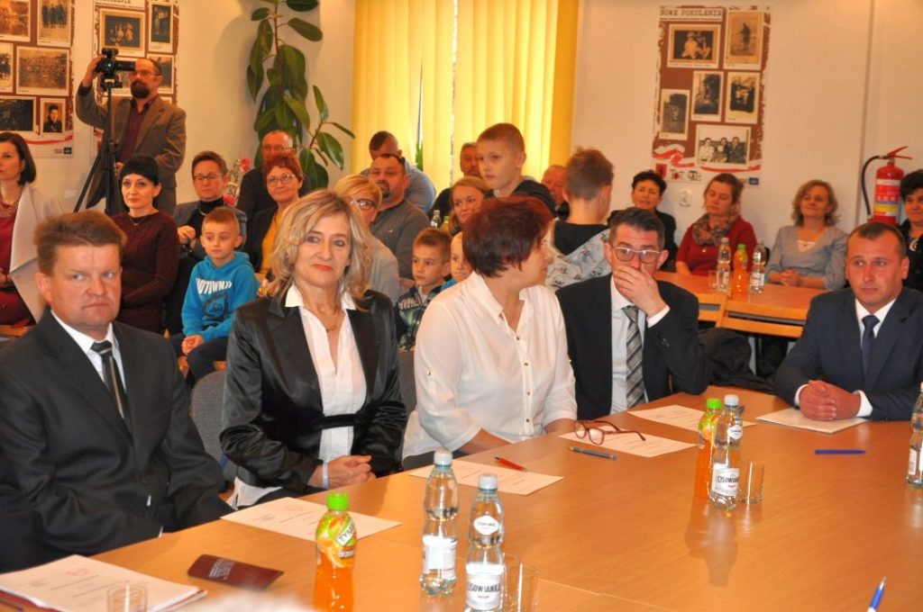 Władza w Tarnogrodzie przekazana - Zdjęcie główne