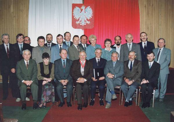 Od "Solidarności" do samorządności - Zdjęcie główne