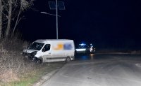 Bus wypadł z drogi - Zdjęcie główne