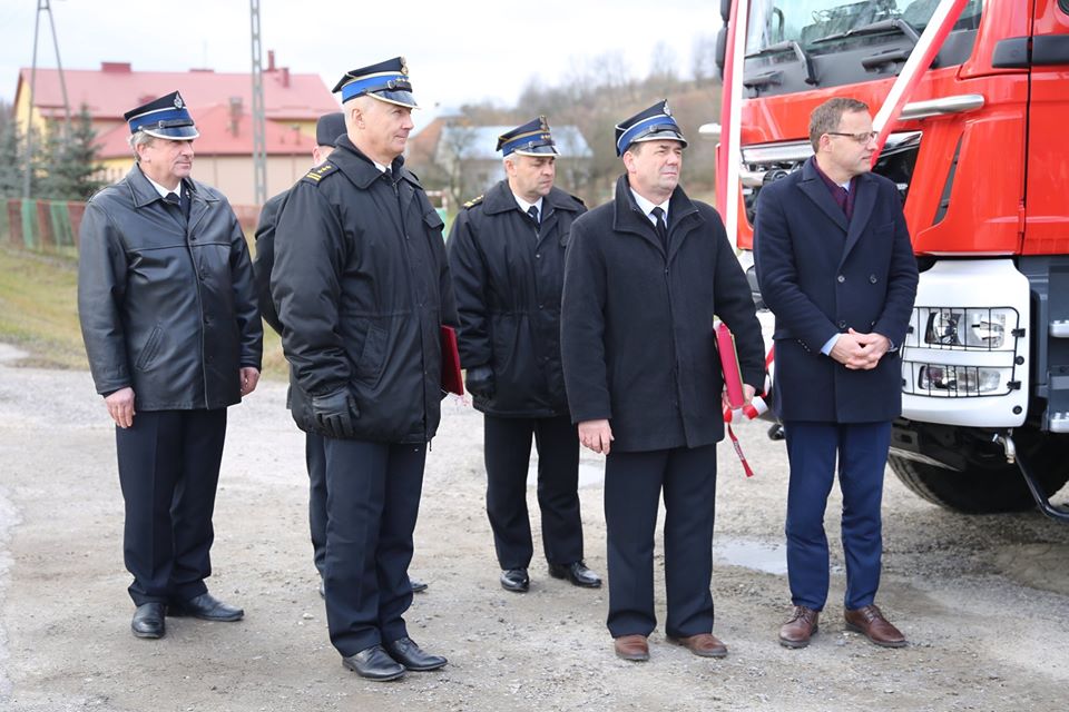 Nowy wóz dla strażaków - Zdjęcie główne