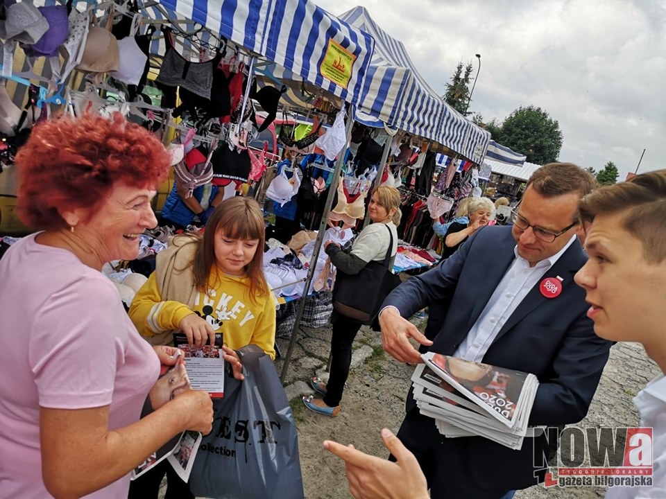 Od rana zachęcają do głosowania na Andrzeja Dudę - Zdjęcie główne