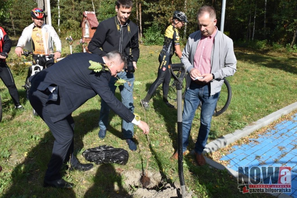 Dąb dla Europy posadzono w Nadrzeczu - Zdjęcie główne