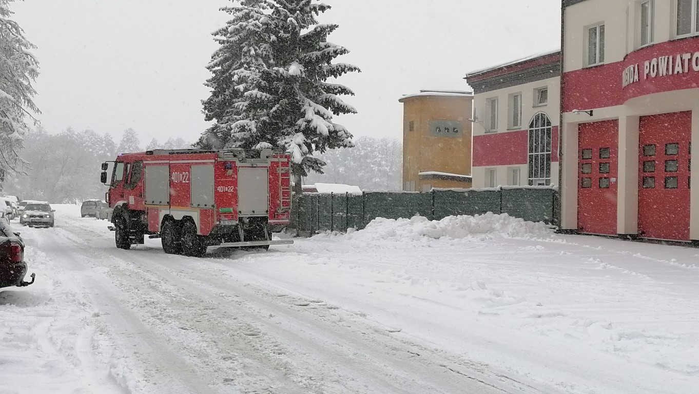 Trudna sytuacja na drogach powiatu - Zdjęcie główne