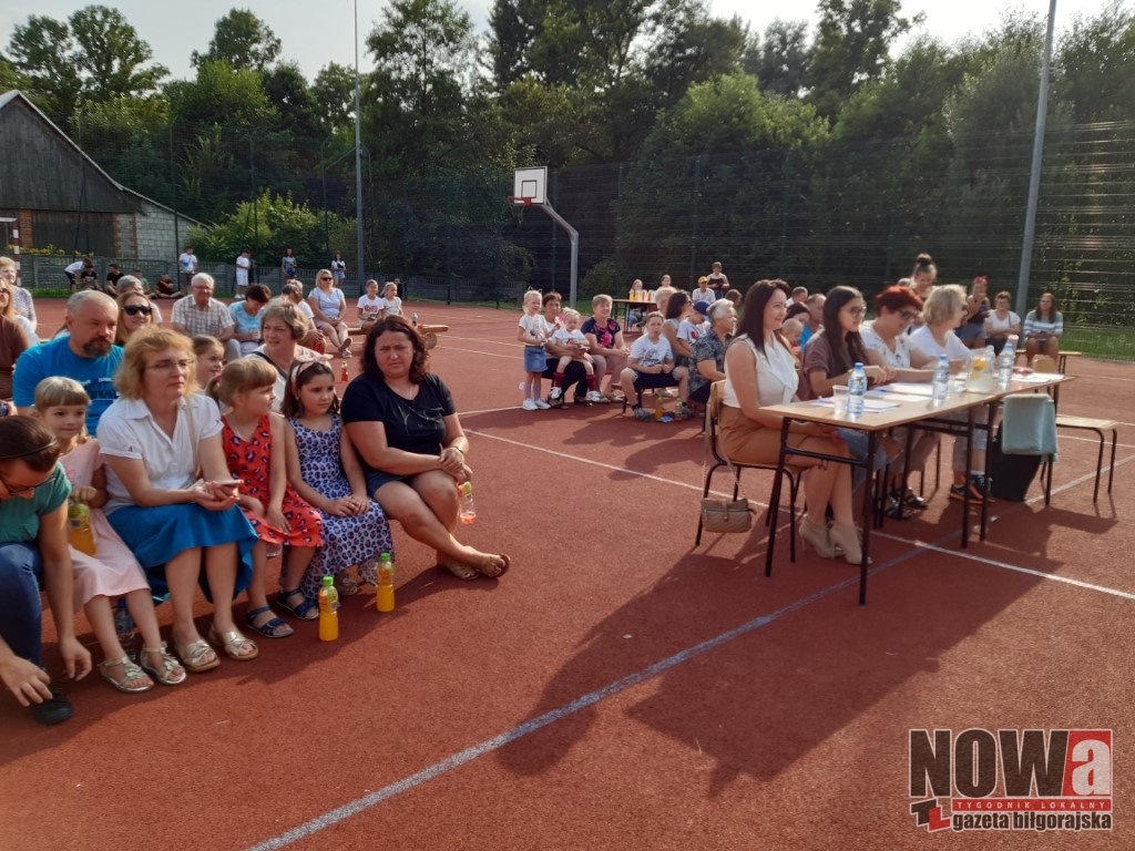 Wyjątkowa niedziela w Dąbrowicy - Zdjęcie główne