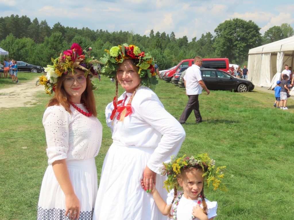 Korowód dożynkowy przejechał przez Aleksandrów - Zdjęcie główne