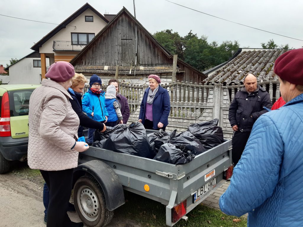 "Ekointegracja" w Dąbrowicy - Zdjęcie główne