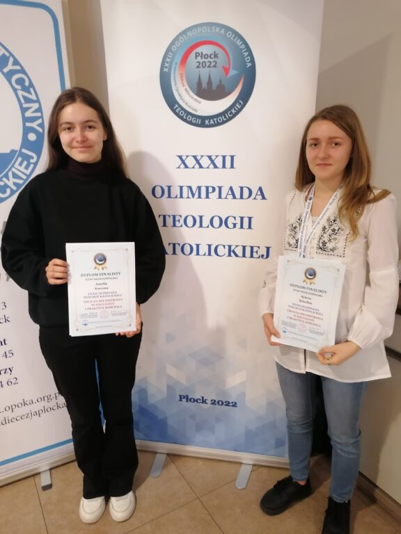 Amelia Kuczma i Sylwia Szlachta finalistkami XXXII Olimpiady Teologii Katolickiej - Zdjęcie główne