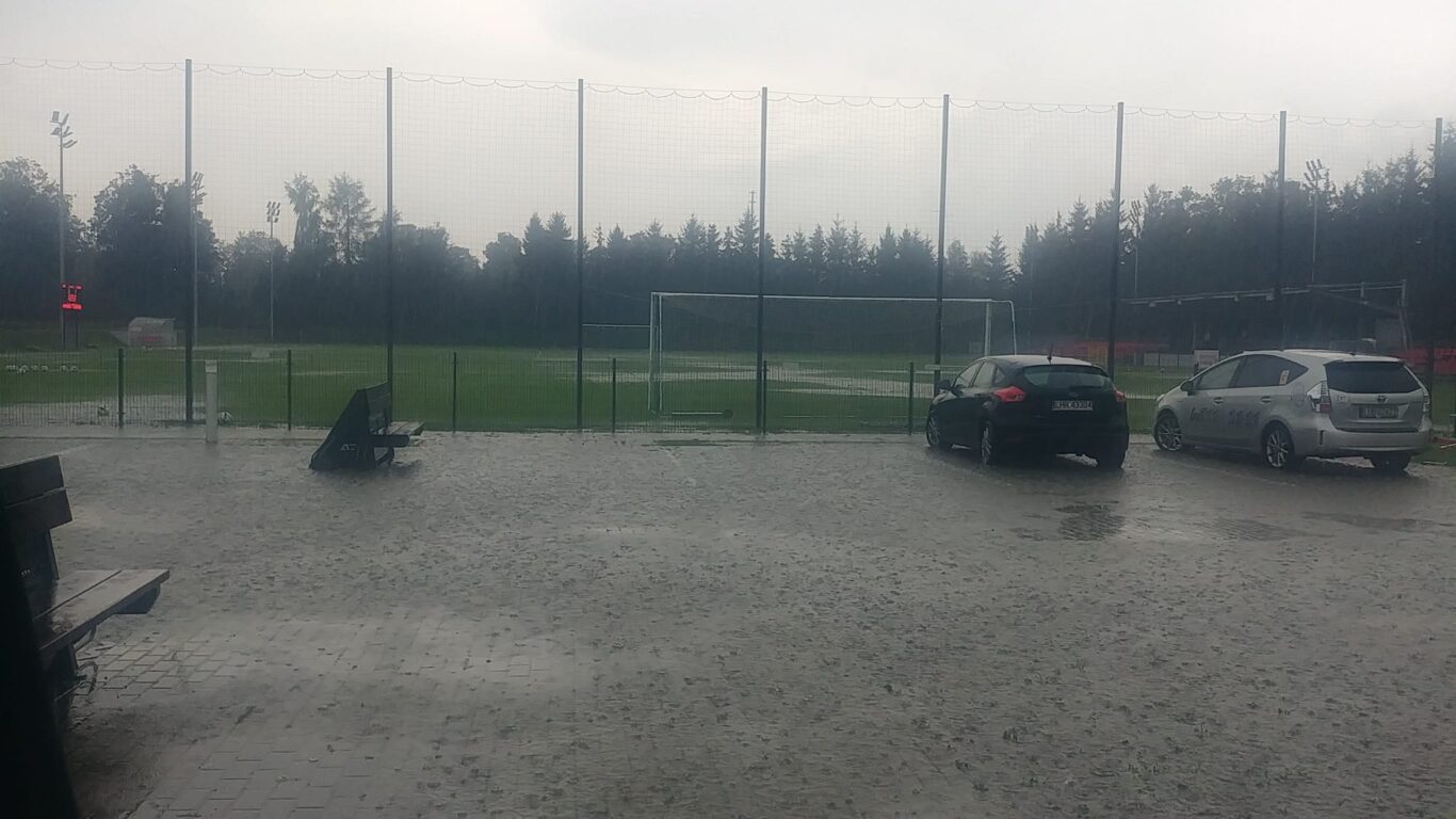 W IV lidze piłkarskiej, porażki naszych zespołów - Zdjęcie główne