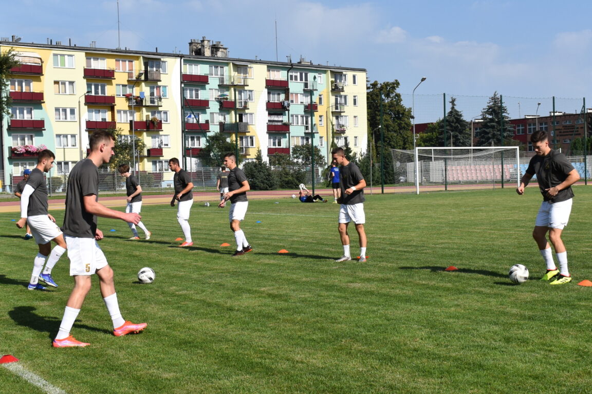 W niedzielę piłkarskie derby?  Czy jednak wcale nie? - Zdjęcie główne