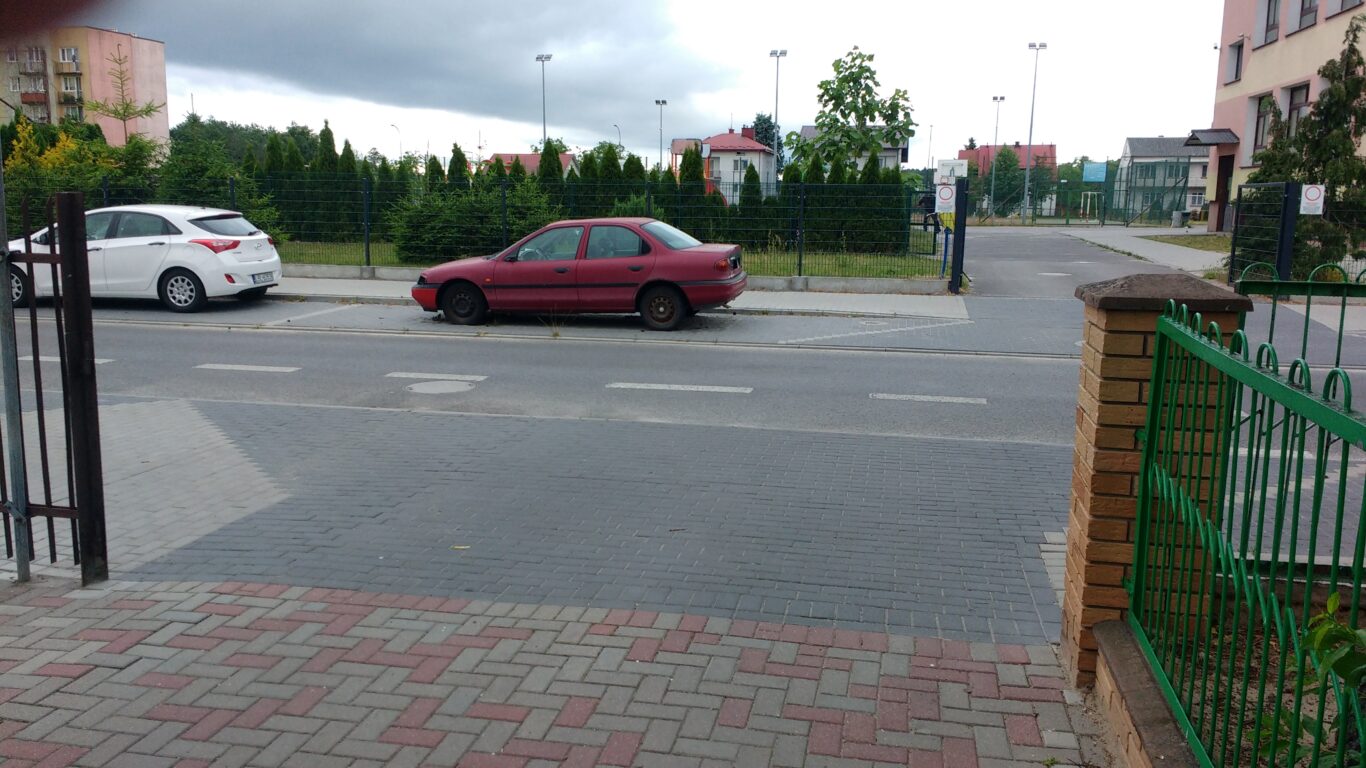 Kto porzucił auto w Biłgoraju? - Zdjęcie główne