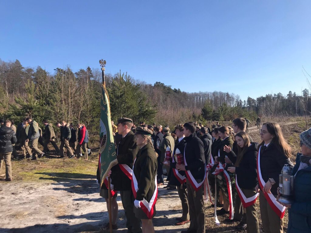 Jedni pili szampana, inni cierpieli w Biłgoraju (FOTO) - Zdjęcie główne