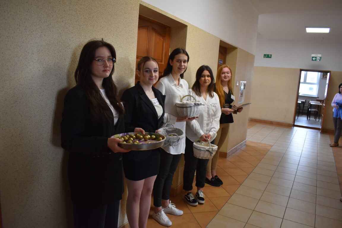 Do Biłgoraja przyjechał cały powiat. Na dyktando (FOTO) - Zdjęcie główne