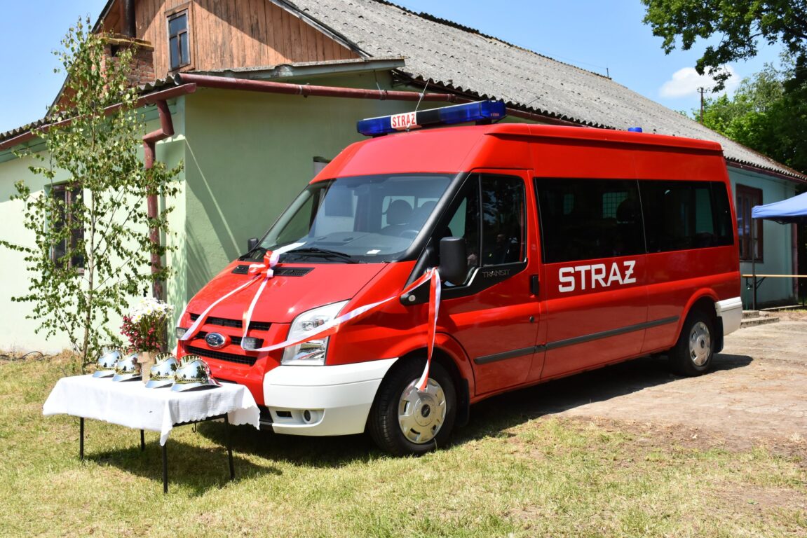 Strażacy dostali nowy wóz. Zgoda w gminie Turobin? (foto) - Zdjęcie główne
