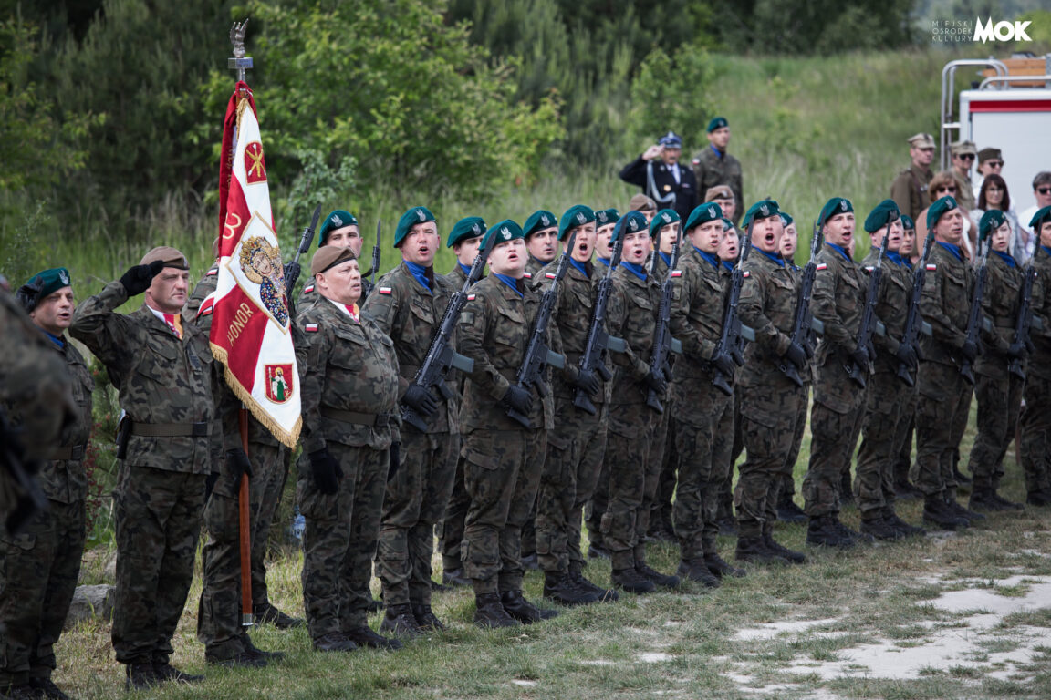 Józefów upamiętnił bohaterów (foto) - Zdjęcie główne