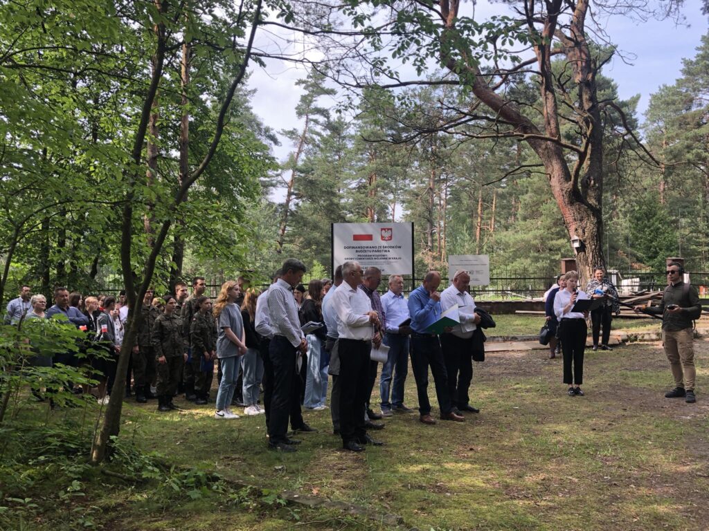 Jedyna taka droga w powiecie biłgorajskim (foto) - Zdjęcie główne