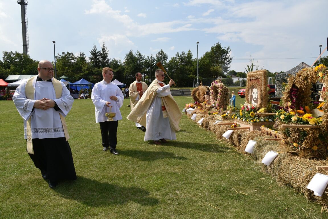 Pełna zgoda i pełno ludzi. Dożynki w Turobinie (foto) - Zdjęcie główne
