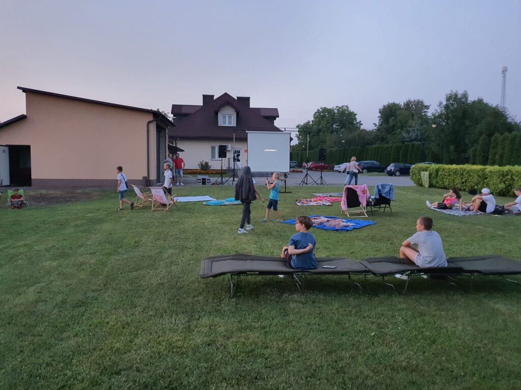 W Obszy zrobili kino (foto) - Zdjęcie główne