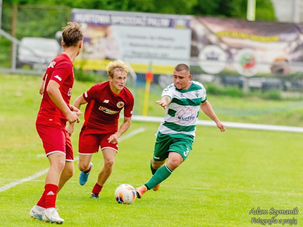 Olimpiakos szuka punktów, goli i ... napastnika. Postawi się Victorii ? - Zdjęcie główne