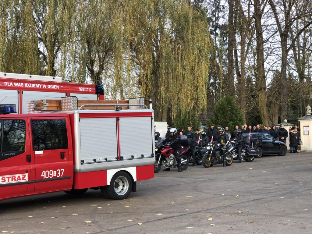 Józefów pożegnał cenionego mieszkańca (foto) - Zdjęcie główne