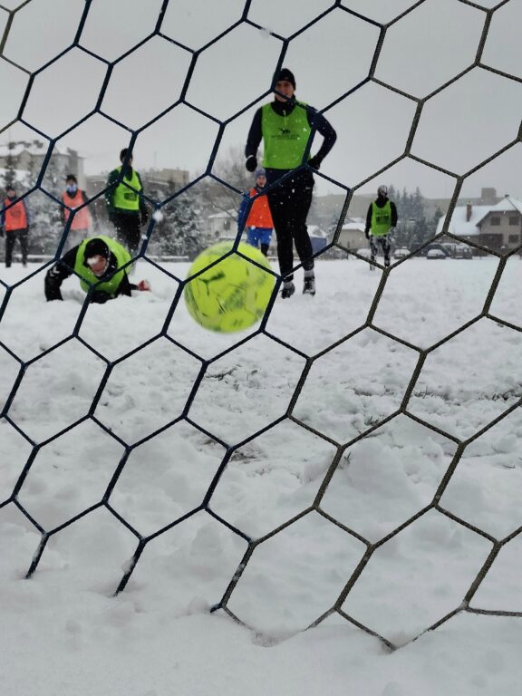 Łada rozpoczęła właśnie ... sobotni trening (foto) - Zdjęcie główne