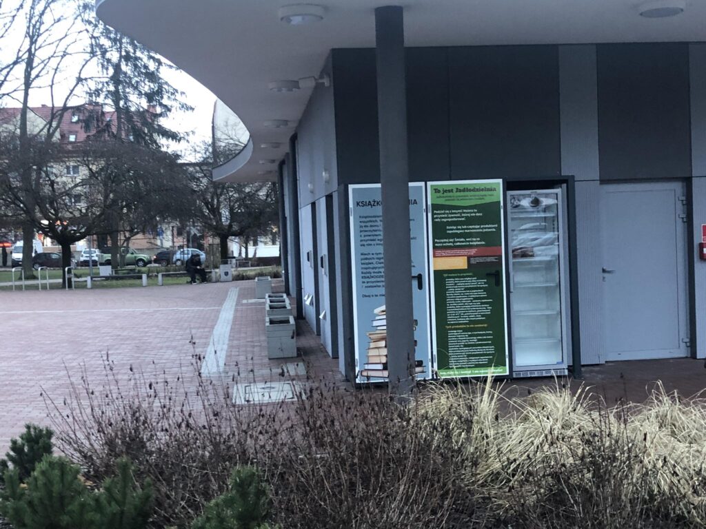 Ona cały czas żyje! W centrum Biłgoraja (foto) - Zdjęcie główne