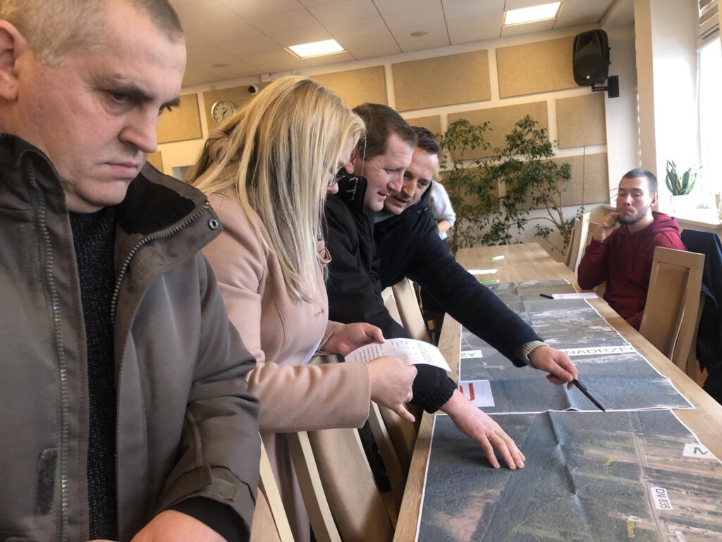 Kolej elektryczna za miliard i ... pod oknami. Mieszkańcy gminy Biłgoraj oburzeni - Zdjęcie główne