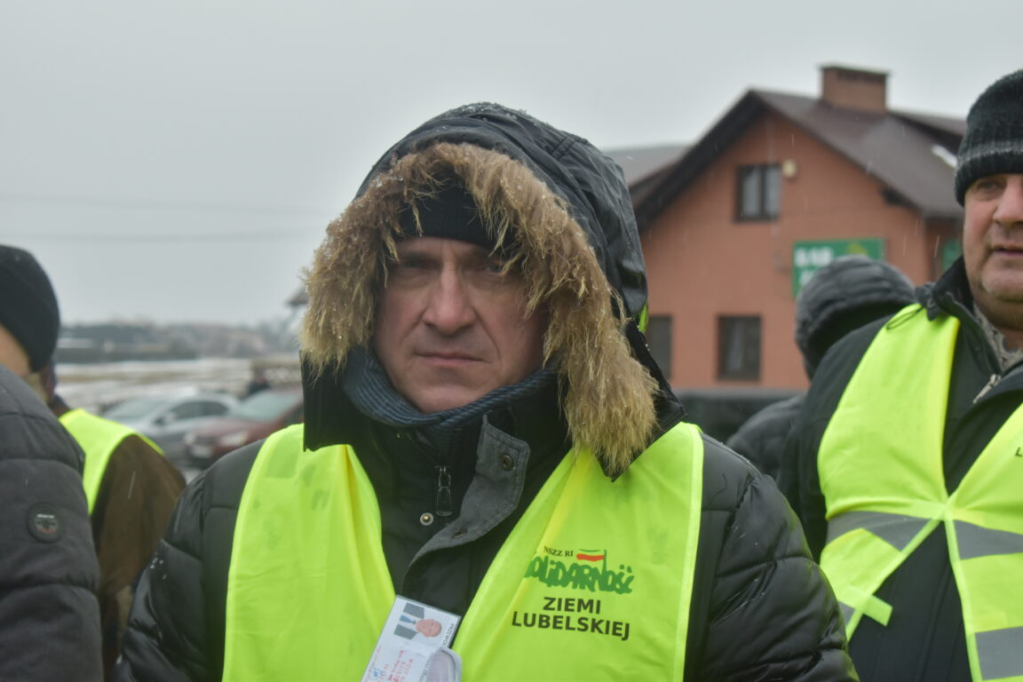 Nie ma żadnego porozumienia z rolników z rządem! - mówi  Tomasz Obszański z Tarnogrodu, szef rolniczej Solidarności - Zdjęcie główne